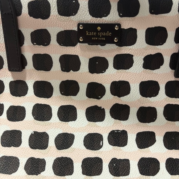 Kate Spade
New York Kaylie
Diaper Bag Pink Black White - Picture 2 of 7